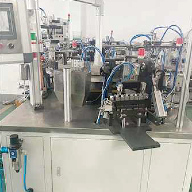 Infusion machine hoist hose assembly machine